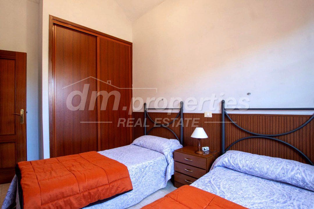 3 soverom Hus til salgs i Parque de la Reina - € 550 000 (Ref: 9758714)