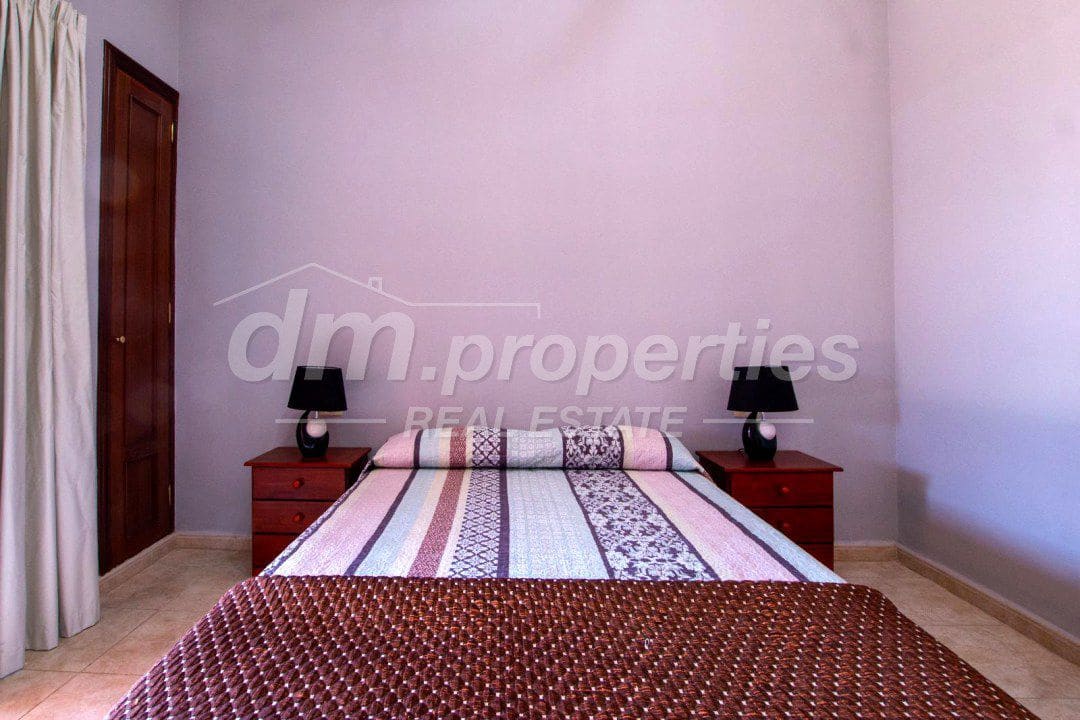 3 soverom Hus til salgs i Parque de la Reina - € 550 000 (Ref: 9758714)