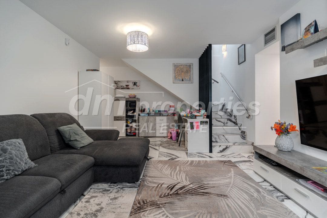 3 soverom Penthouse til salgs i Parque de la Reina med garasje - € 330 000 (Ref: 9772831)