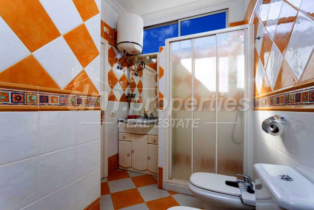 4 bedroom Apartment for sale in Los Cristianos - € 740,000 (Ref: 9790842)