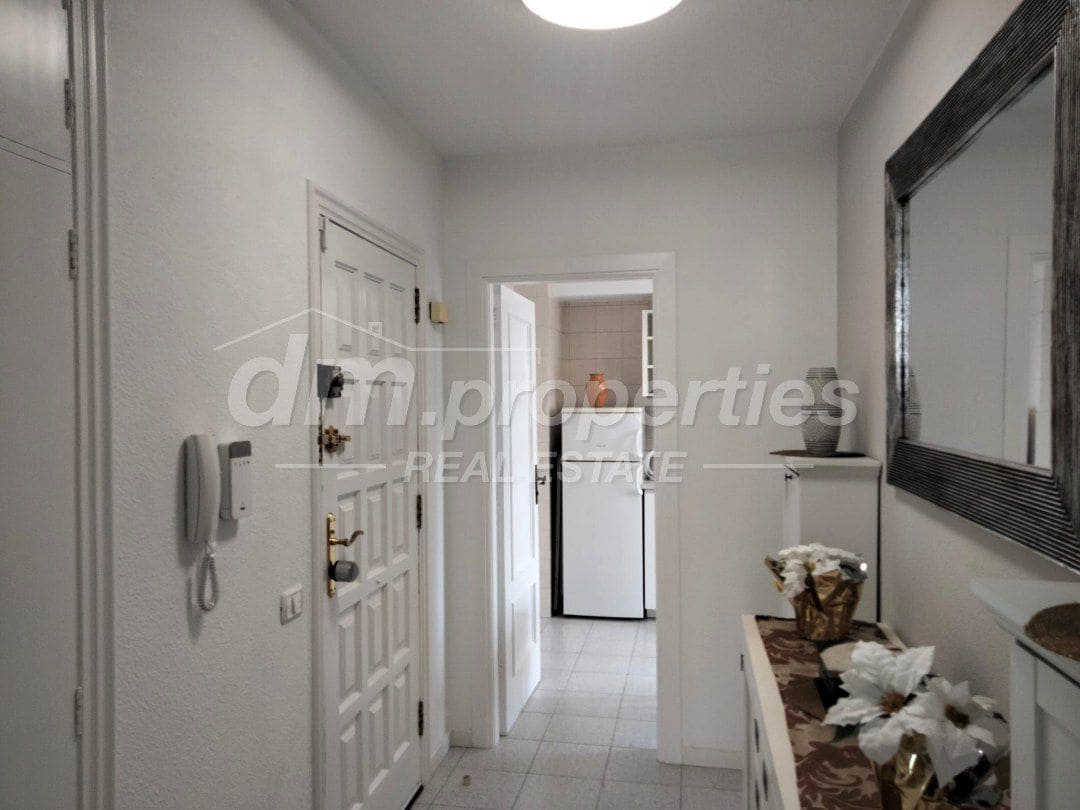 2 sovrum Lägenhet till salu i Los Cristianos med garage - 390 000 € (Ref: 9811402)