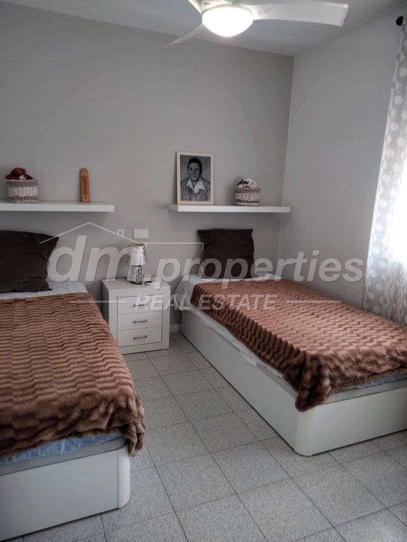 2 sovrum Lägenhet till salu i Los Cristianos med garage - 390 000 € (Ref: 9811402)