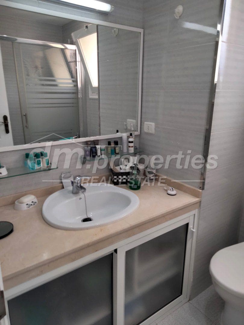 2 sovrum Lägenhet till salu i Los Cristianos med garage - 390 000 € (Ref: 9811402)