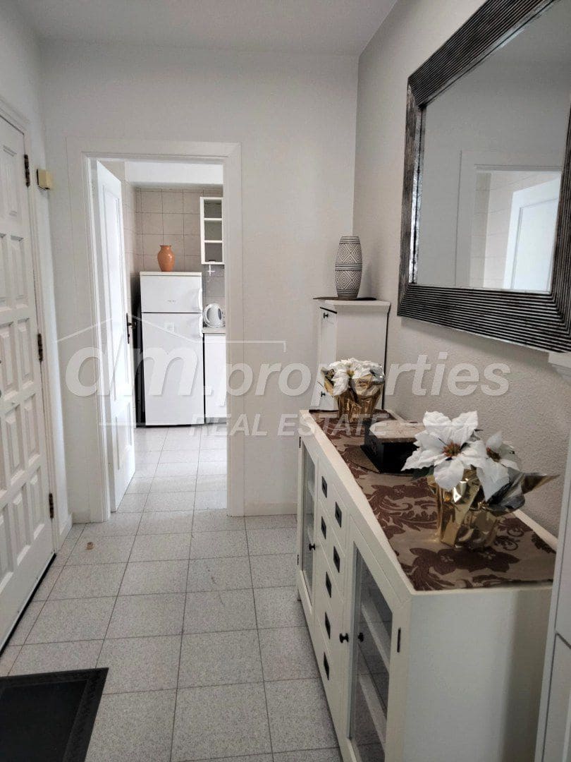 2 sovrum Lägenhet till salu i Los Cristianos med garage - 390 000 € (Ref: 9811402)