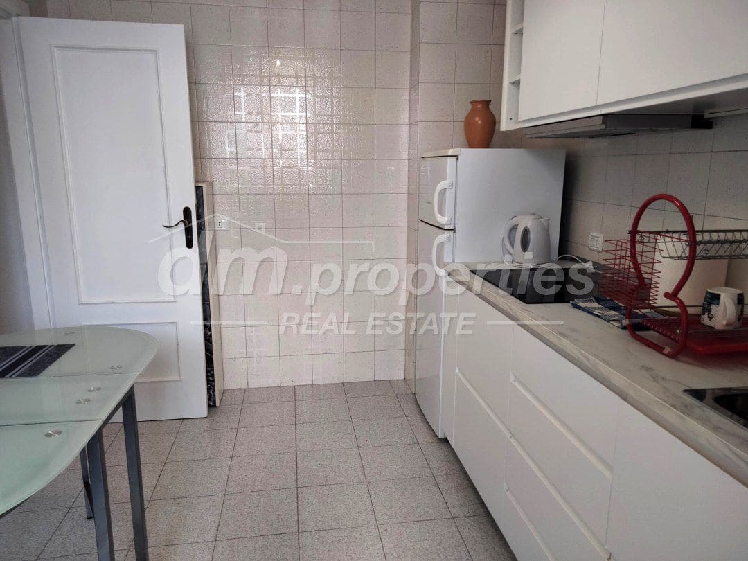 2 sovrum Lägenhet till salu i Los Cristianos med garage - 390 000 € (Ref: 9811402)