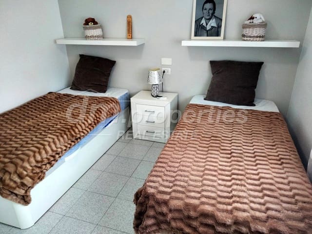 2 sovrum Lägenhet till salu i Los Cristianos, Arona med garage - 390 000 € (Ref: 9811402)