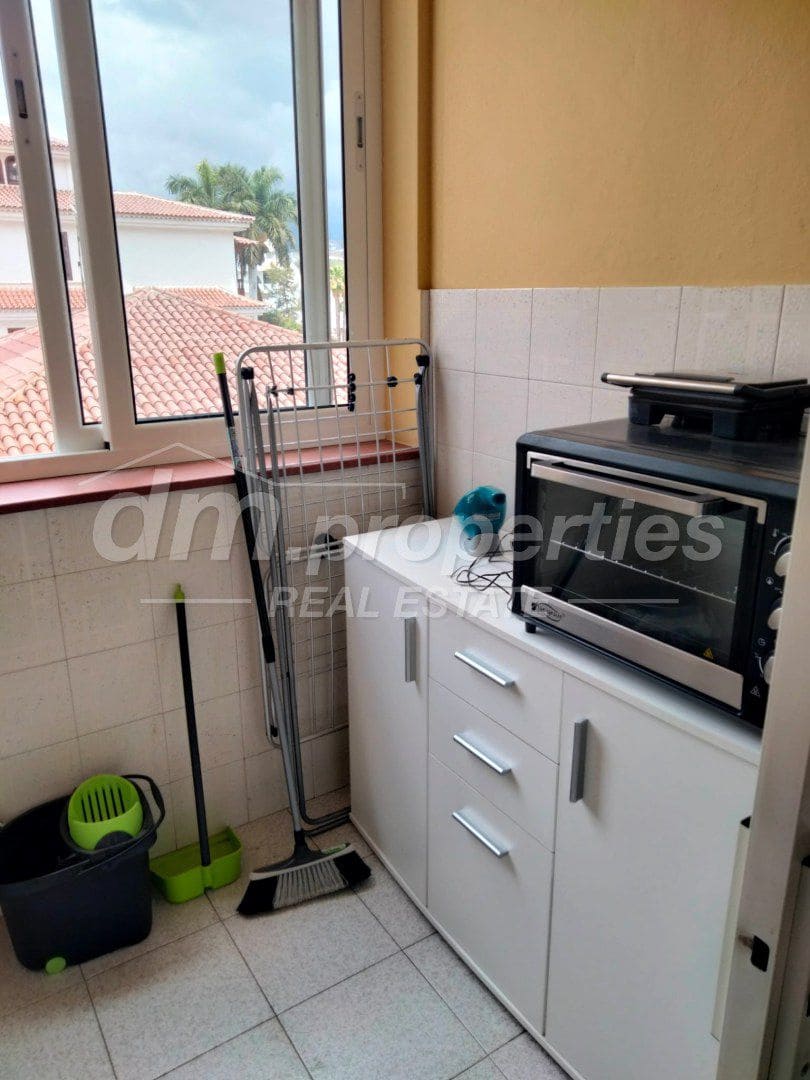 2 sovrum Lägenhet till salu i Los Cristianos med garage - 390 000 € (Ref: 9811402)