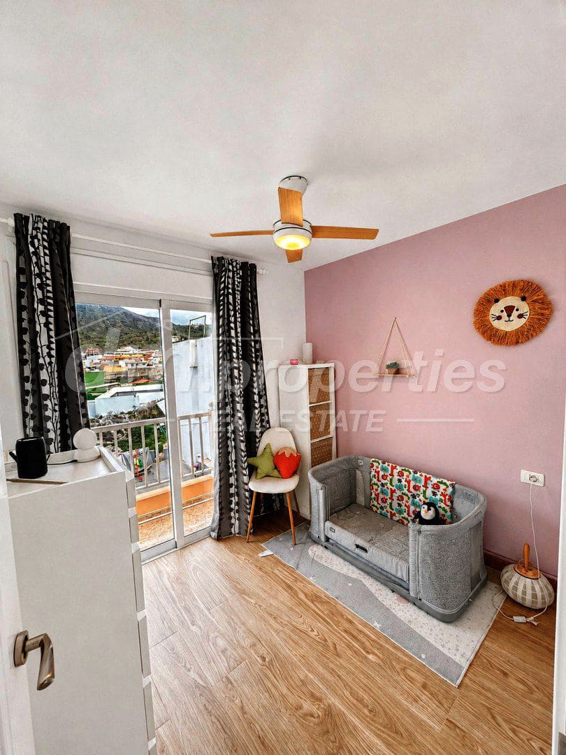 3 bedroom Apartment for sale in Santiago del Teide with garage - € 245,000 (Ref: 9822424)