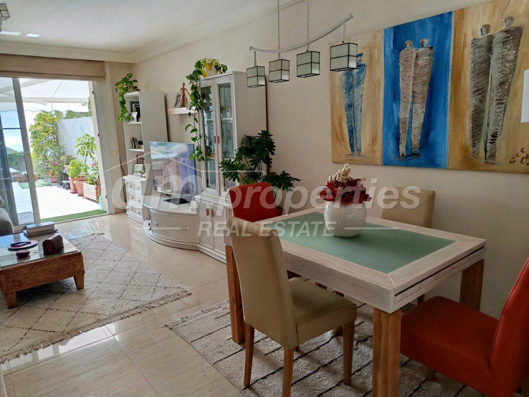 2 bedroom Townhouse for sale in Chayofa with garage - € 465,000 (Ref: 9824759)