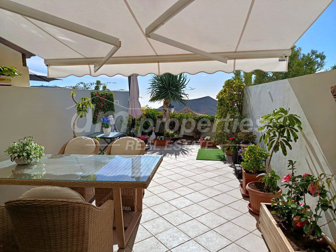 2 bedroom Townhouse for sale in Chayofa with garage - € 465,000 (Ref: 9824759)