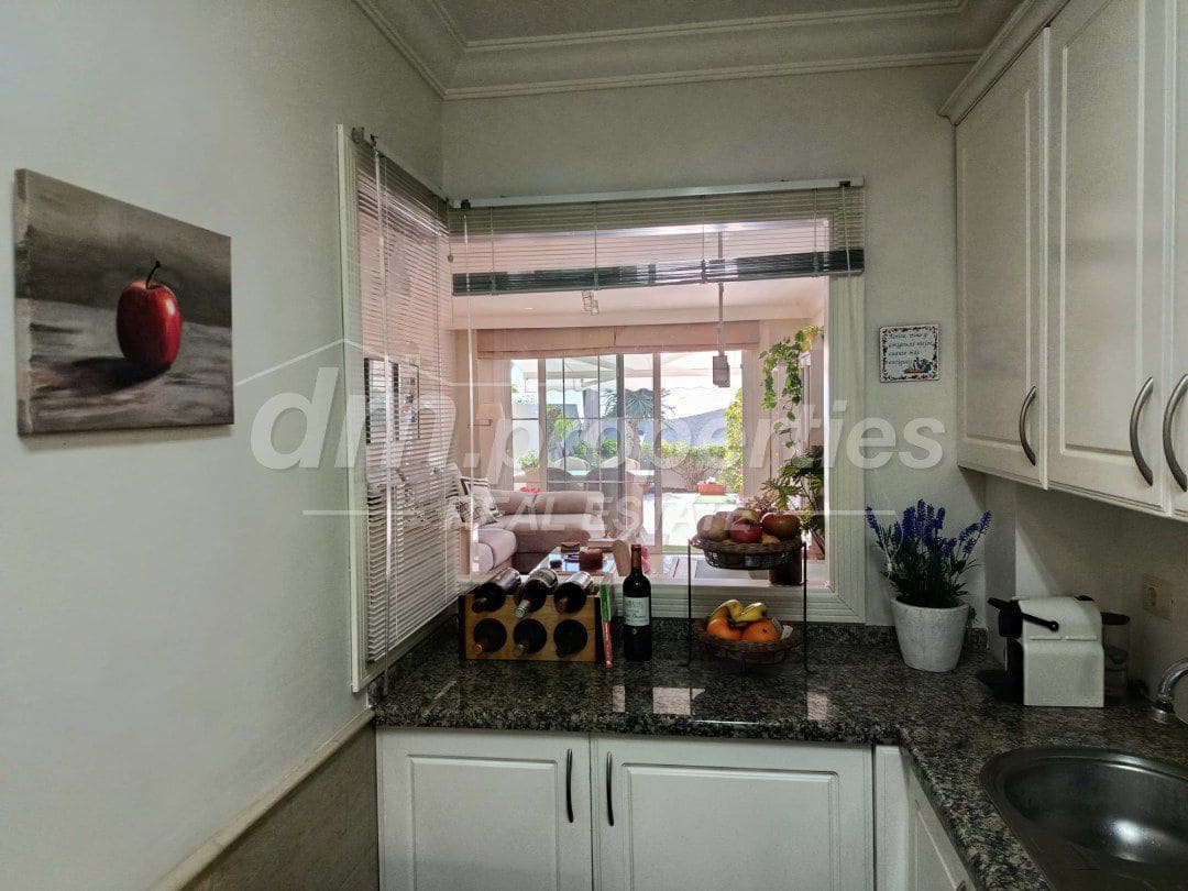 2 bedroom Townhouse for sale in Chayofa with garage - € 465,000 (Ref: 9824759)