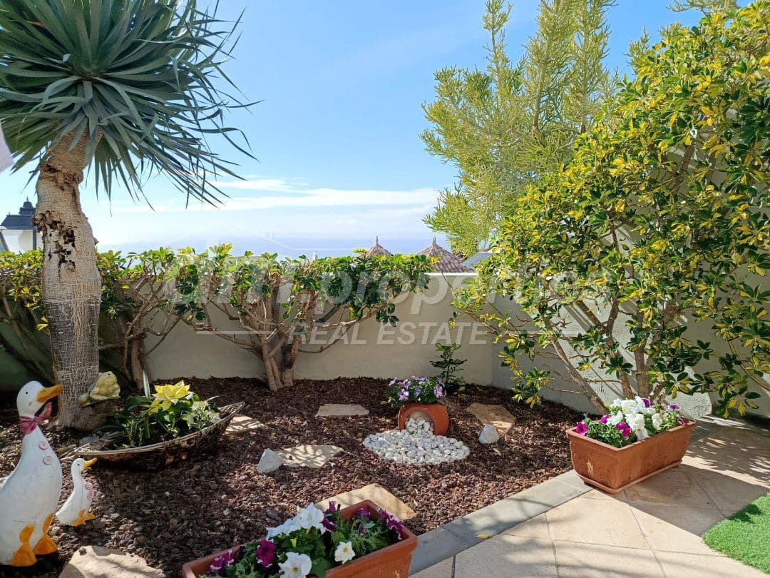 2 bedroom Townhouse for sale in Chayofa with garage - € 465,000 (Ref: 9824759)