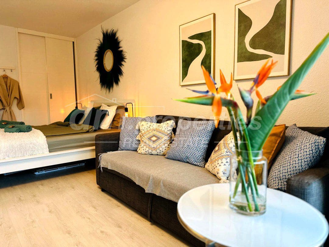 Studio te koop in Los Cristianos - € 249.000 (Ref: 9836189)