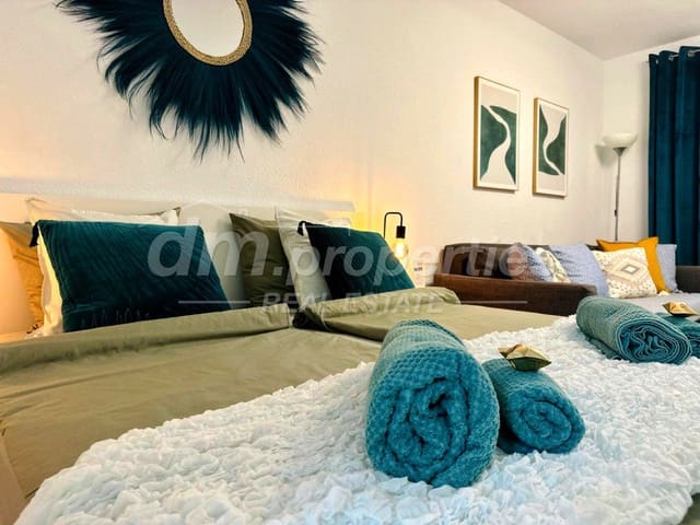 Studio for sale in Los Cristianos, Arona - € 249,000 (Ref: 9836189)