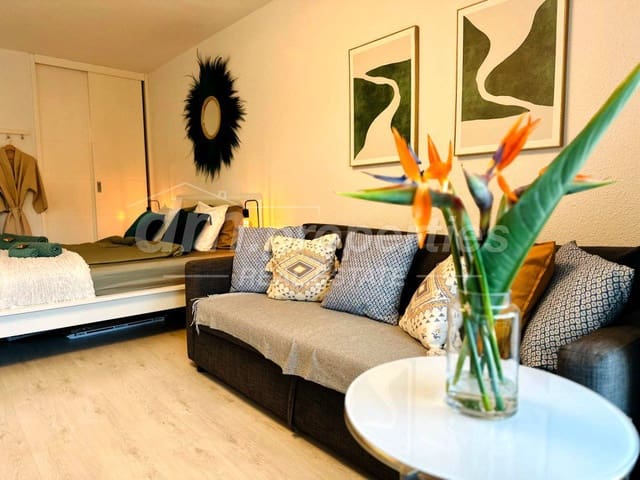 Studio for sale in Los Cristianos, Arona - € 249,000 (Ref: 9836189)