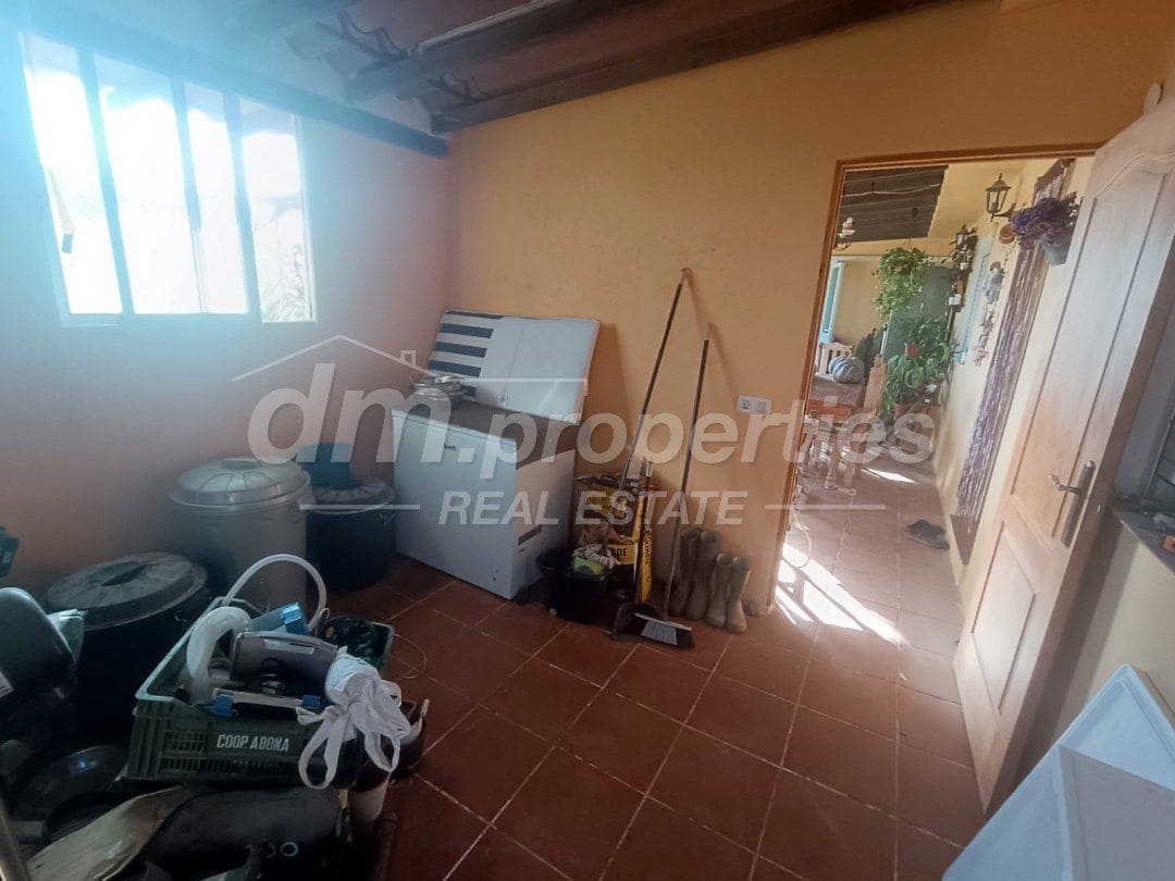 3 bedroom Townhouse for sale in Arico - € 342,000 (Ref: 9861698)
