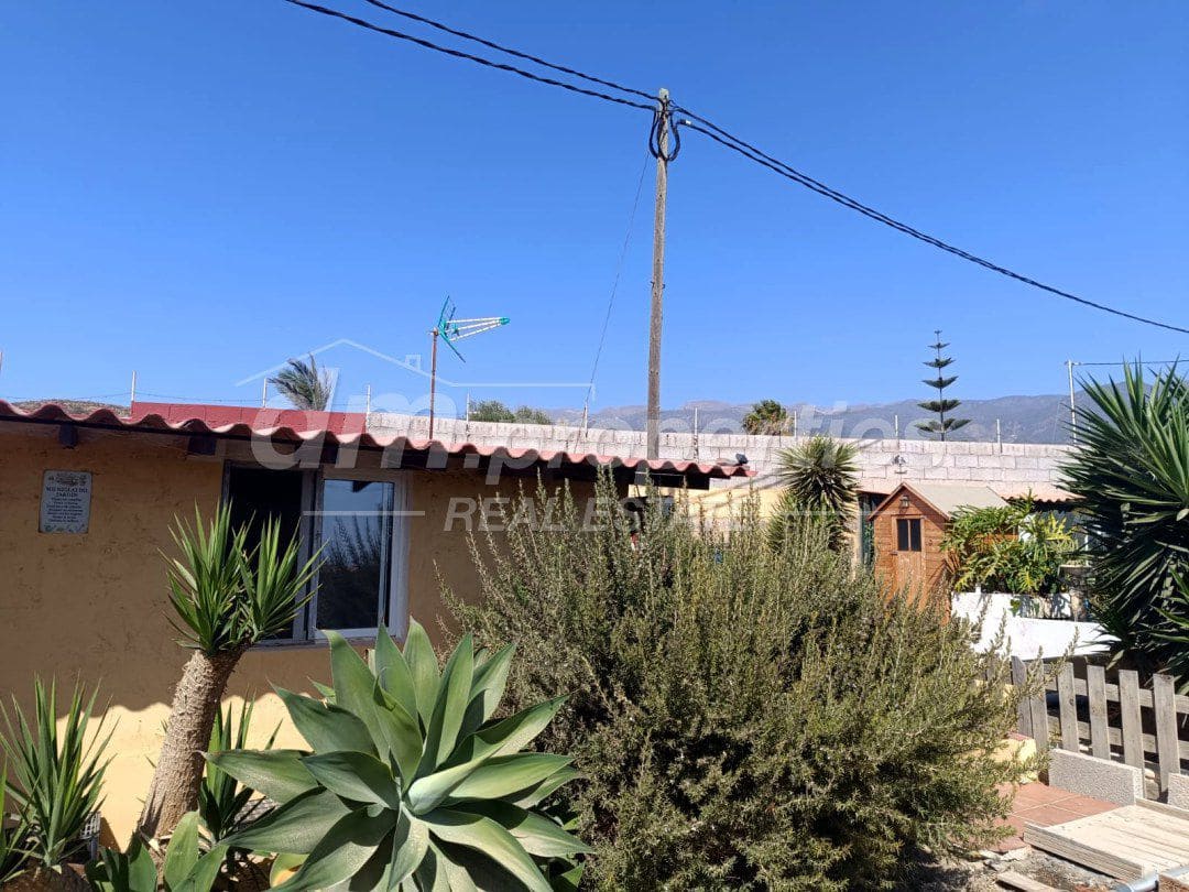 3 bedroom Townhouse for sale in Arico - € 342,000 (Ref: 9861698)