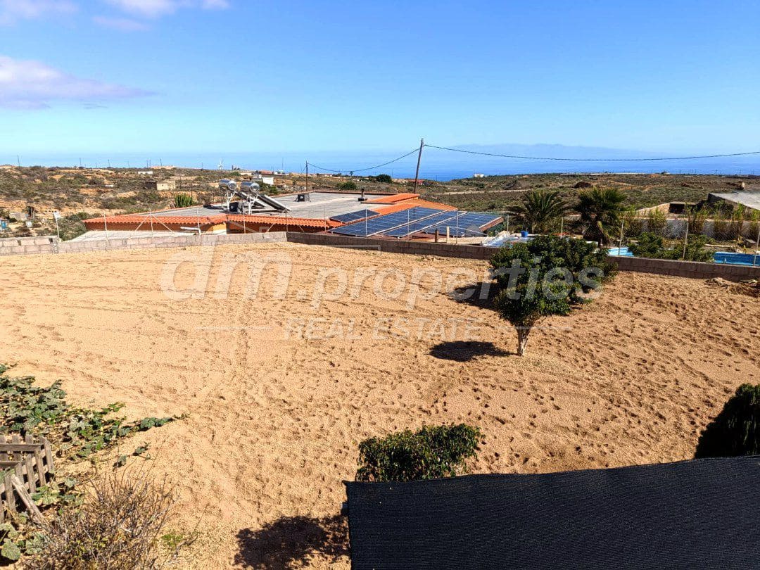 3 bedroom Townhouse for sale in Arico - € 342,000 (Ref: 9861698)