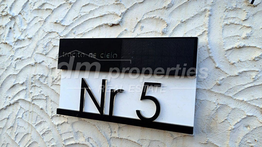 3 bedroom Townhouse for sale in Arico - € 342,000 (Ref: 9861698)