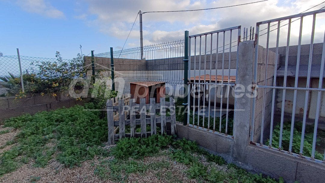 3 bedroom Townhouse for sale in Arico - € 342,000 (Ref: 9861698)