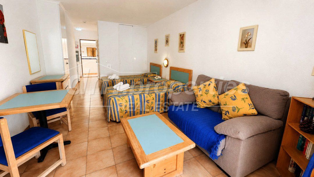 Lägenhet till salu i Los Cristianos - 249 000 € (Ref: 9899265)