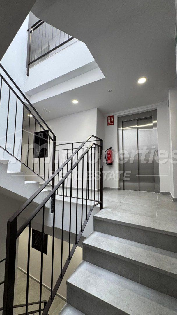 2 chambre Appartement à vendre à Cabo Blanco avec garage - 249 000 € (Ref: 9910960)