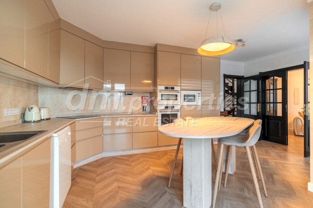 5 quarto Moradia para venda em Chayofa com garagem - 1 250 000 € (Ref: 9939582)