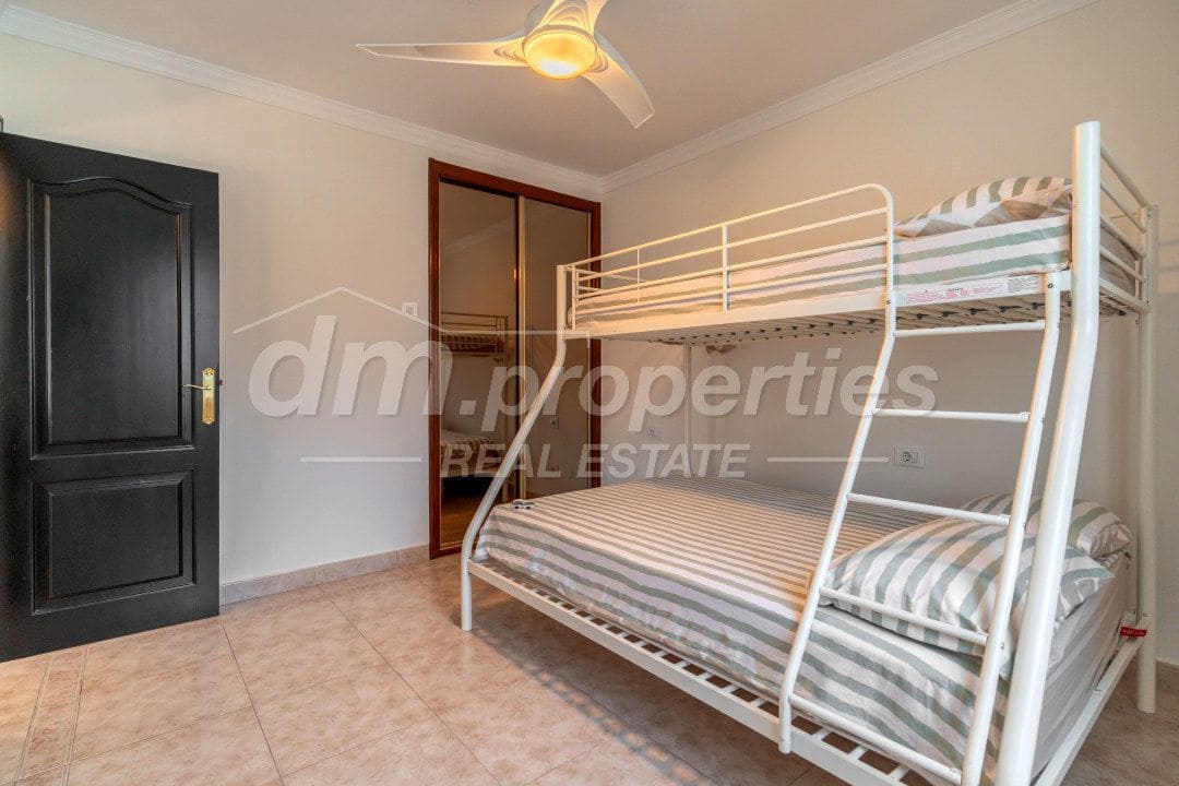 5 quarto Moradia para venda em Chayofa com garagem - 1 250 000 € (Ref: 9939582)