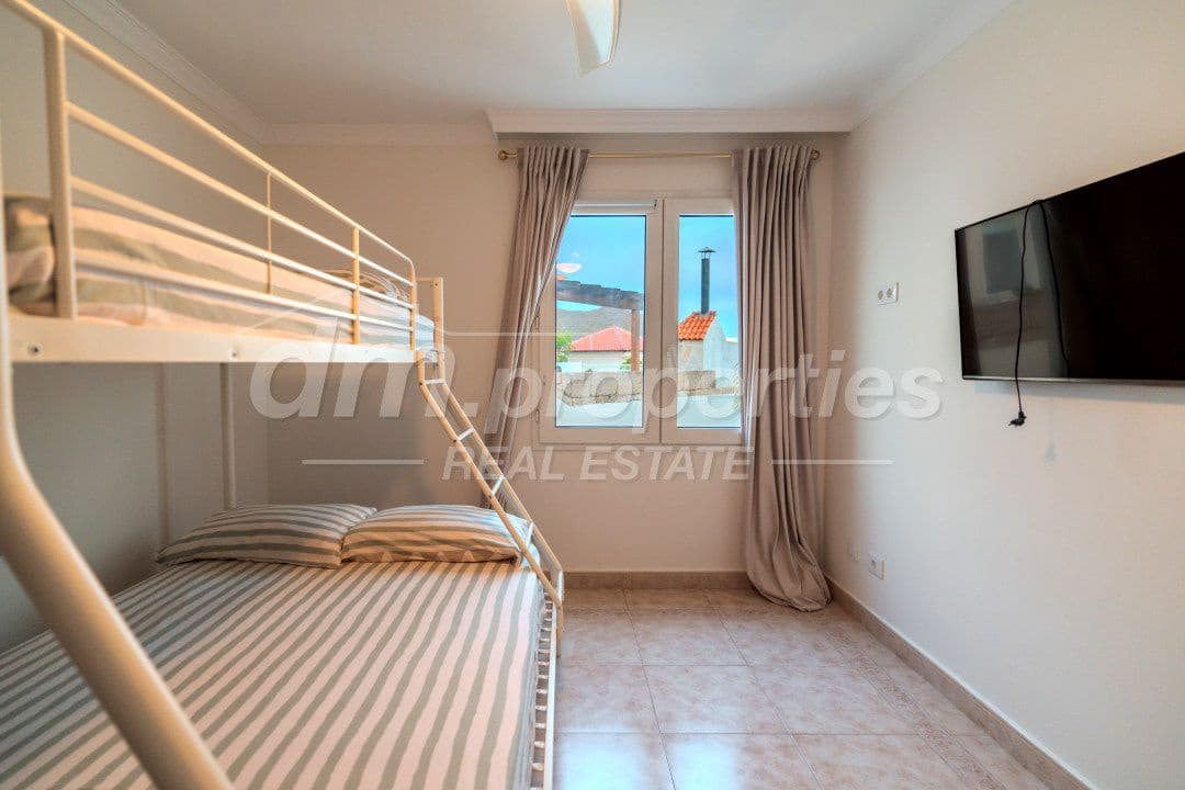 5 quarto Moradia para venda em Chayofa com garagem - 1 250 000 € (Ref: 9939582)