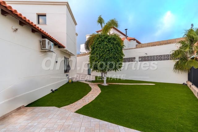 5 sovrum Villa till salu i Chayofa, Arona med garage - 1 250 000 € (Ref: 9939582)