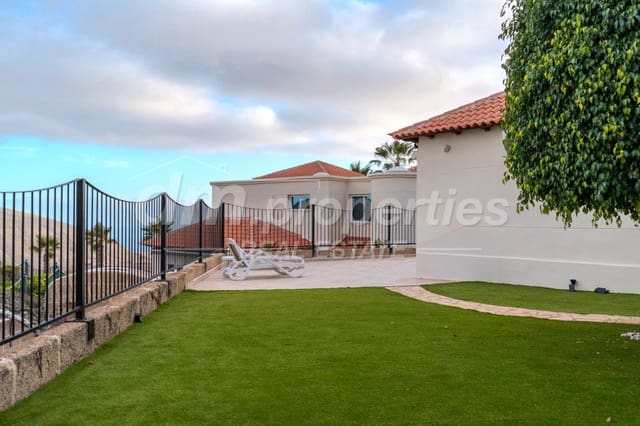 5 sovrum Villa till salu i Chayofa, Arona med garage - 1 250 000 € (Ref: 9939582)