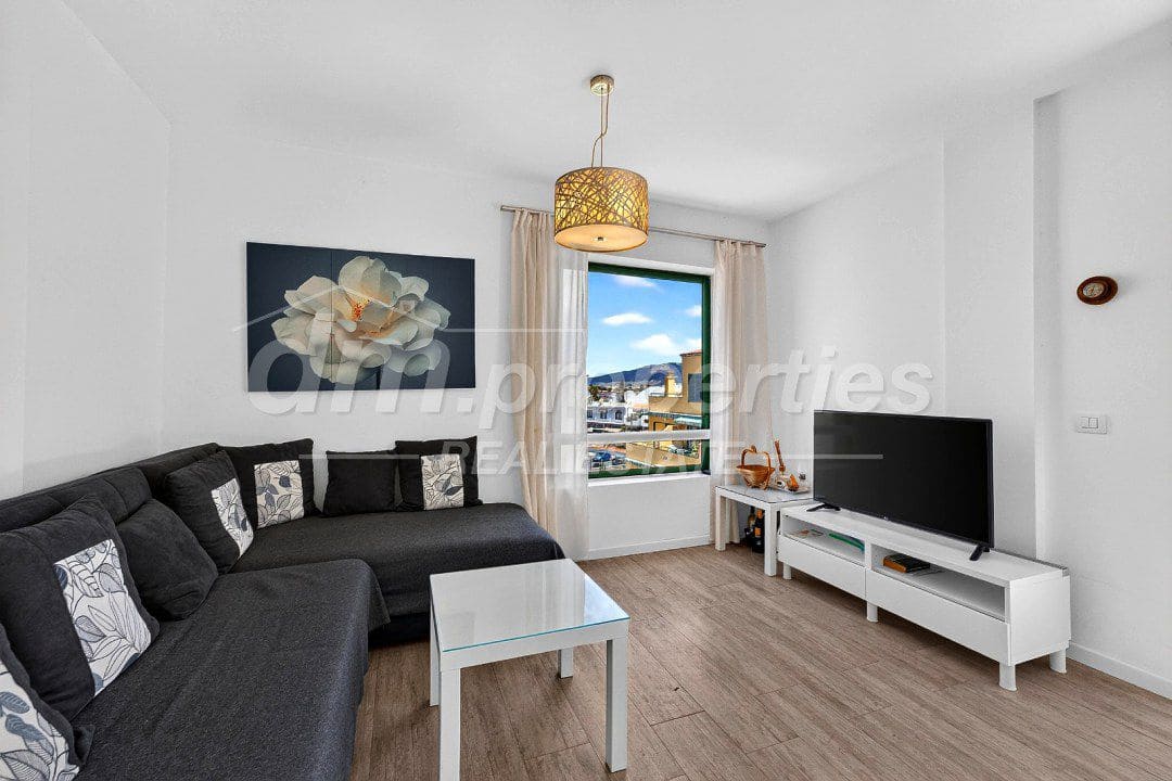 2 bedroom Apartment for sale in Costa del Silencio - € 245,000 (Ref: 9939584)
