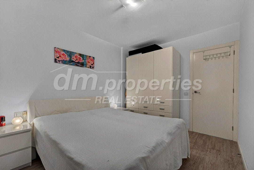 2 bedroom Apartment for sale in Costa del Silencio - € 245,000 (Ref: 9939584)