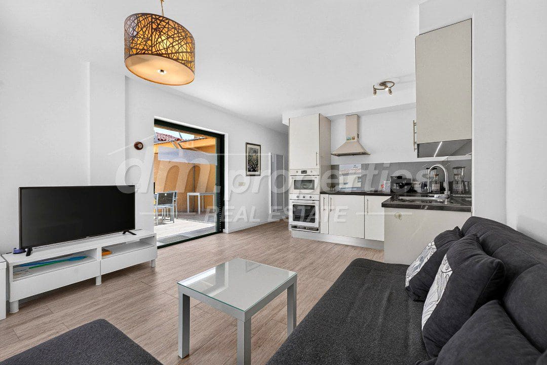 2 bedroom Apartment for sale in Costa del Silencio - € 245,000 (Ref: 9939584)