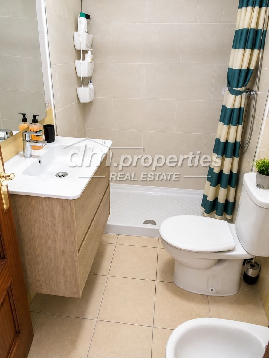 2 bedroom Apartment for sale in Arona with garage - € 180,000 (Ref: 9974982)