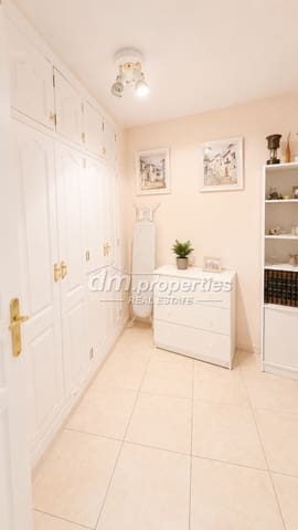 2 soverom Leilighet til salgs i Puerto Santiago, Santiago del Teide med garasje - € 220 000 (Ref: 9974983)