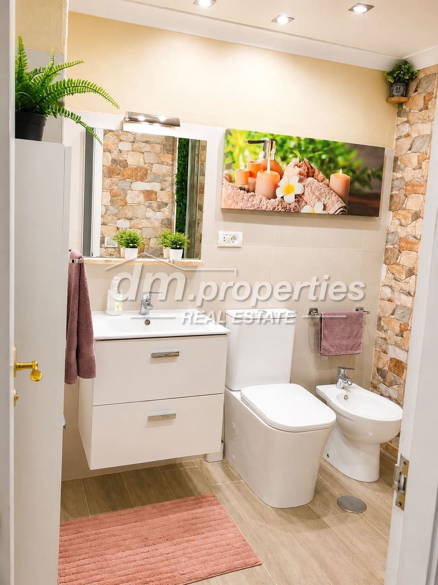 1 soverom Leilighet til salgs i Los Cristianos - € 420 000 (Ref: 9978471)
