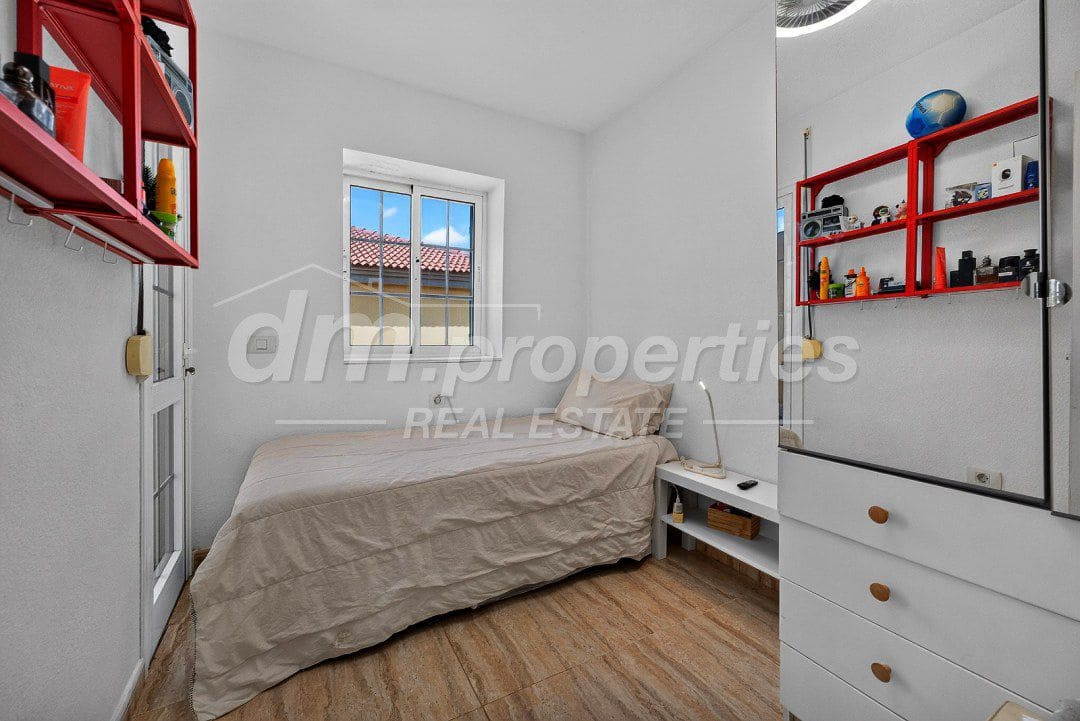 3 sovrum Radhus till salu i El Medano - 420 000 € (Ref: 9986522)