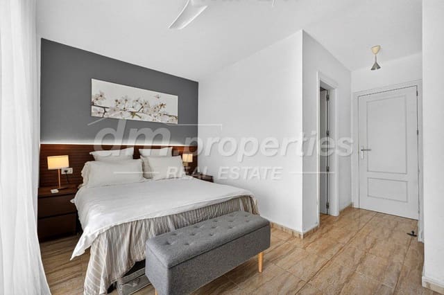 3 soverom Rekkehus til salgs i El Medano, Granadilla de Abona - € 420 000 (Ref: 9986522)