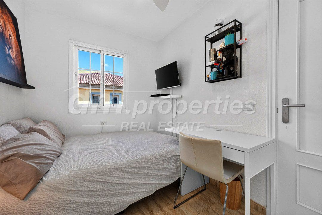 3 sovrum Radhus till salu i El Medano - 420 000 € (Ref: 9986522)