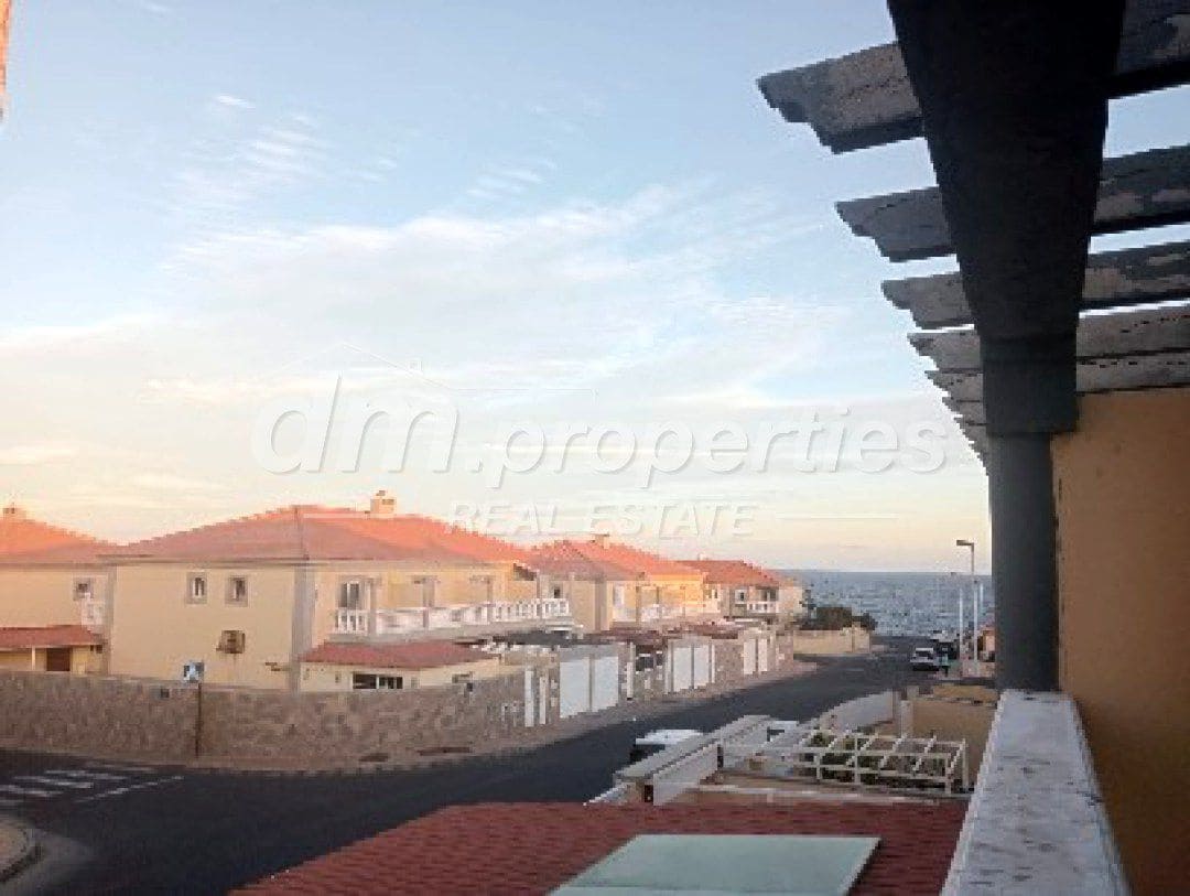 3 sovrum Radhus till salu i El Medano - 420 000 € (Ref: 9986522)