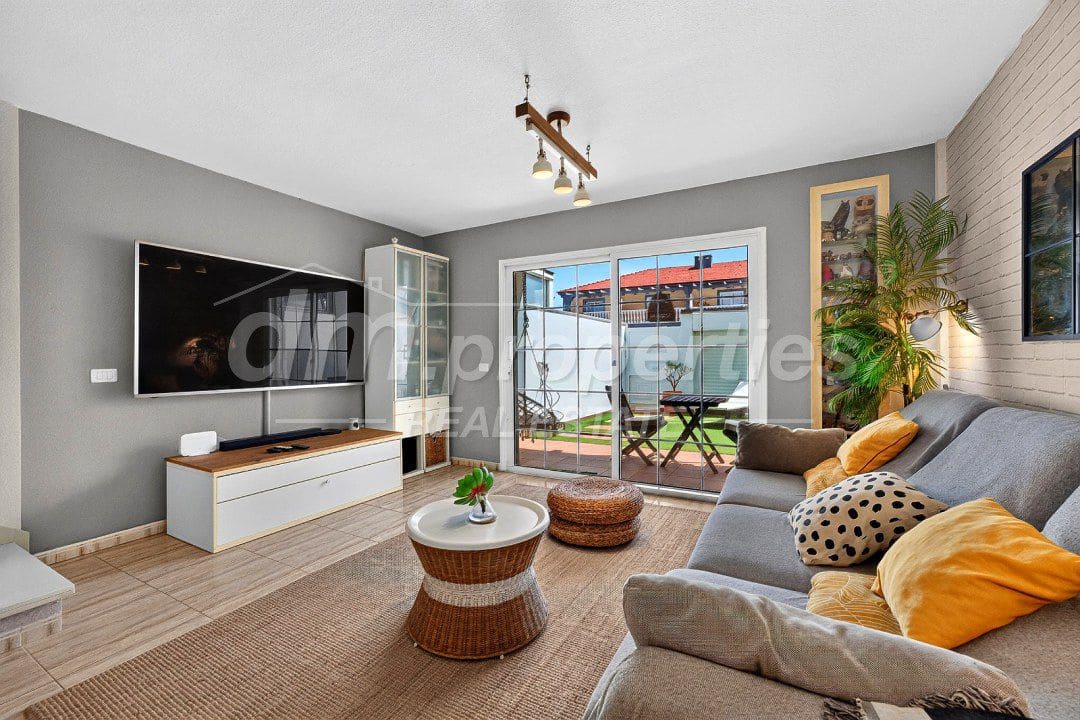 3 sovrum Radhus till salu i El Medano - 420 000 € (Ref: 9986522)