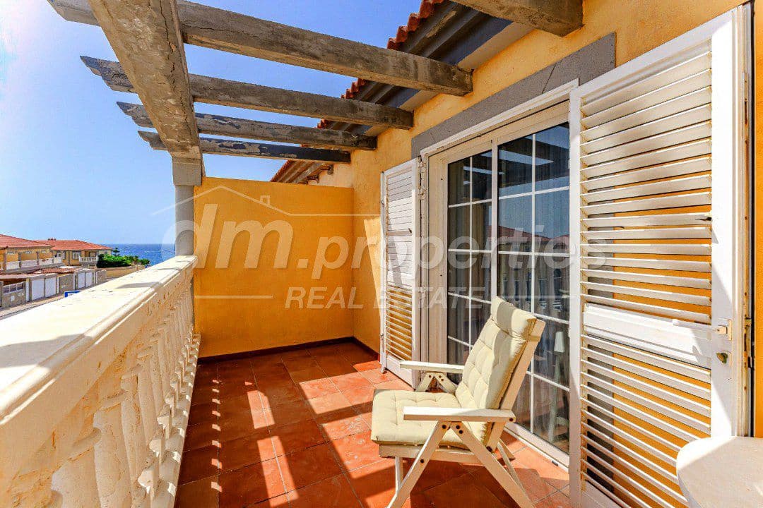 3 sovrum Radhus till salu i El Medano - 420 000 € (Ref: 9986522)
