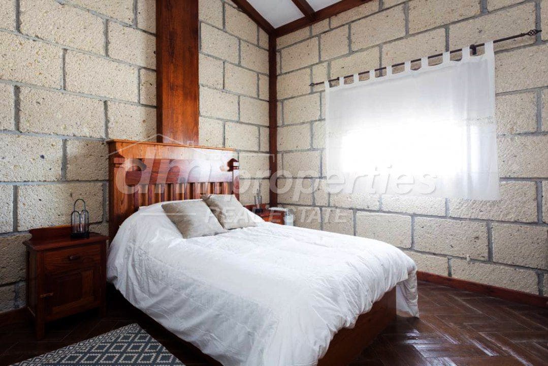 2 sovrum Hus till salu i Cruz de Tea - 385 000 € (Ref: 9986523)