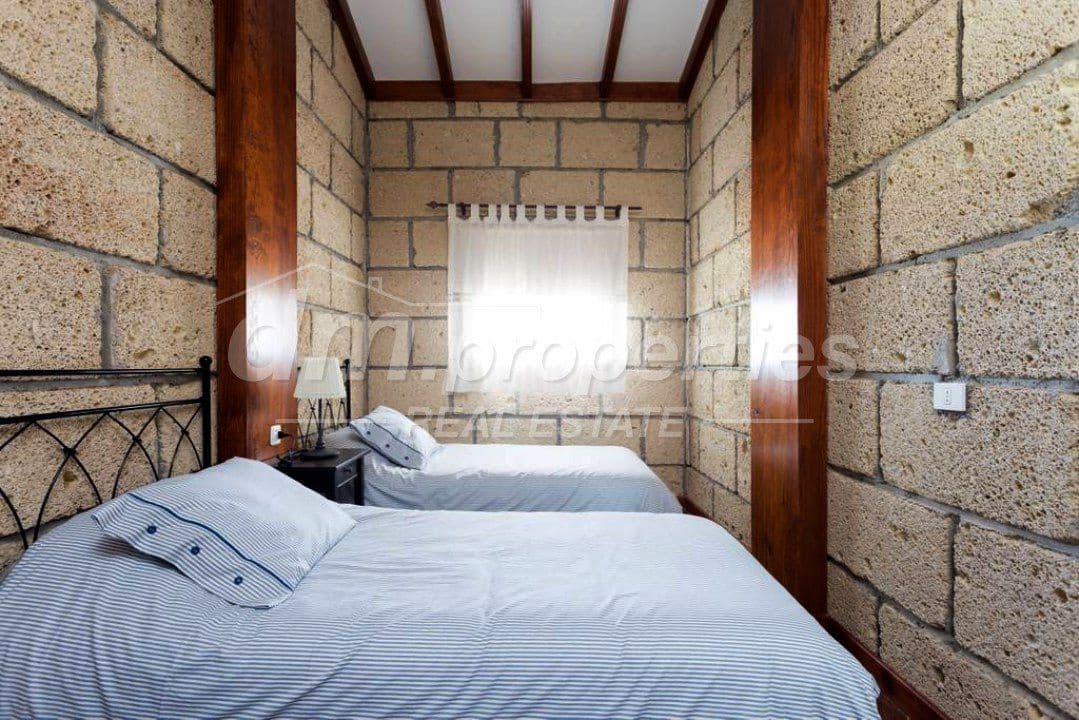 2 sovrum Hus till salu i Cruz de Tea - 385 000 € (Ref: 9986523)