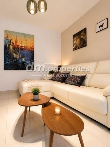 4 sovrum Radhus till salu i Maria Jimenez, Santa Cruz de Tenerife med garage - 650 000 € (Ref: 9996757)