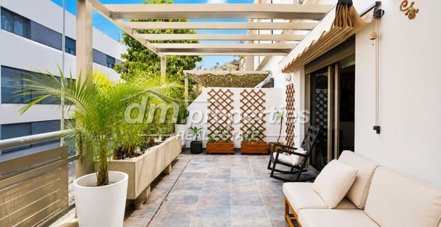 4 sovrum Radhus till salu i Maria Jimenez, Santa Cruz de Tenerife med garage - 650 000 € (Ref: 9996757)
