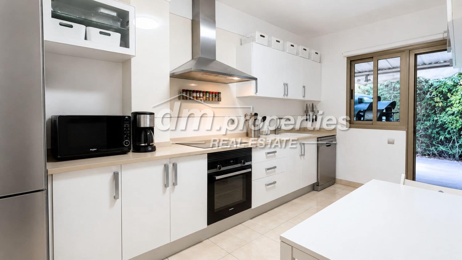 4 sovrum Radhus till salu i Maria Jimenez med garage - 650 000 € (Ref: 9996757)
