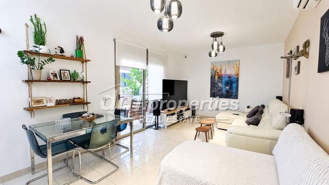 4 sovrum Radhus till salu i Maria Jimenez, Santa Cruz de Tenerife med garage - 650 000 € (Ref: 9996757)