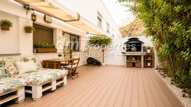 4 sovrum Radhus till salu i Maria Jimenez, Santa Cruz de Tenerife med garage - 650 000 € (Ref: 9996757)